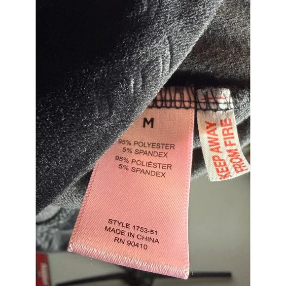 Vtg Y2K Juicy Couture Black Velour Logo Cropped Hoodie size M - Picture 3 of 12